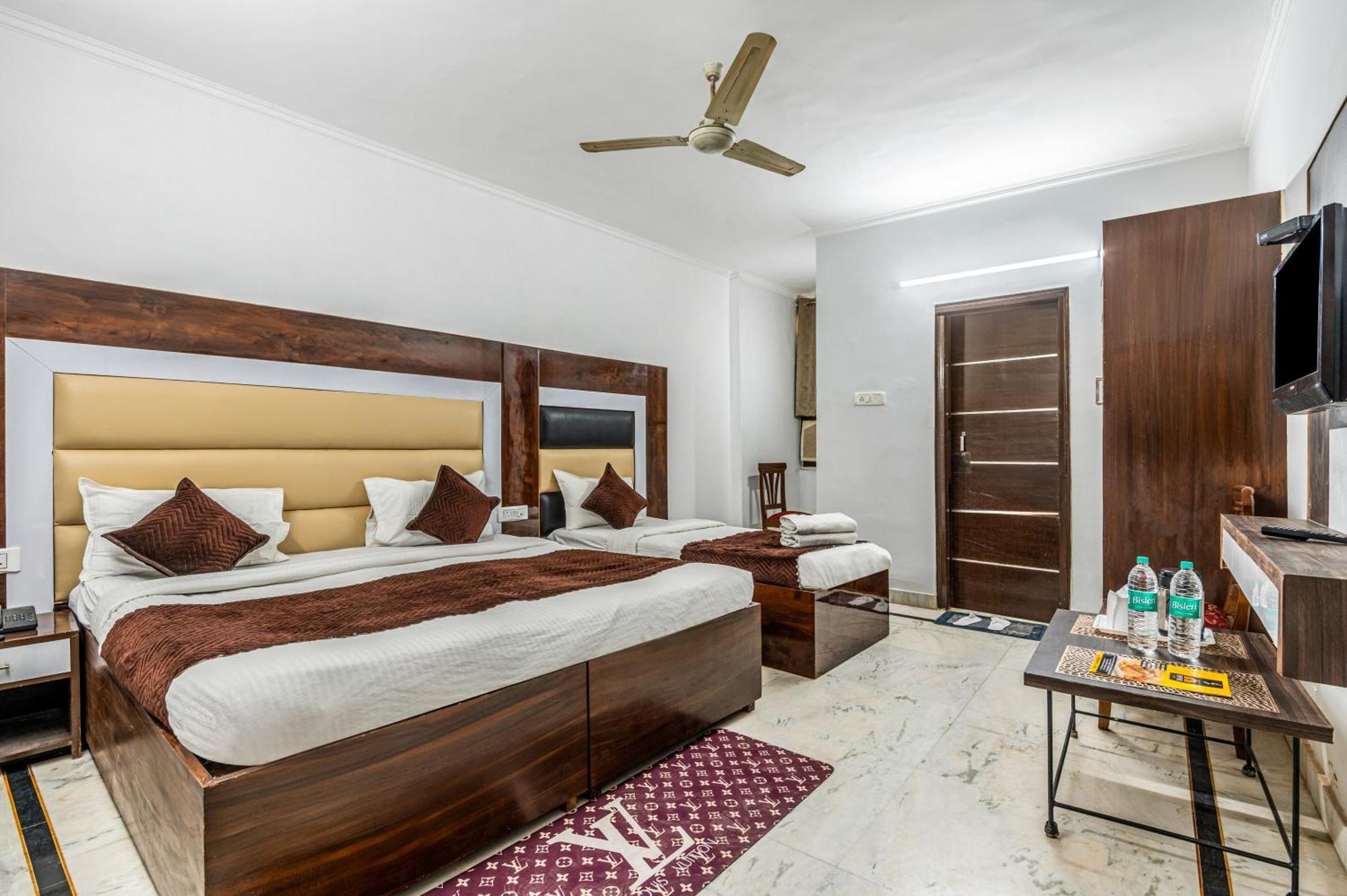 Hotel Nice Palace Delhi  Exterior foto