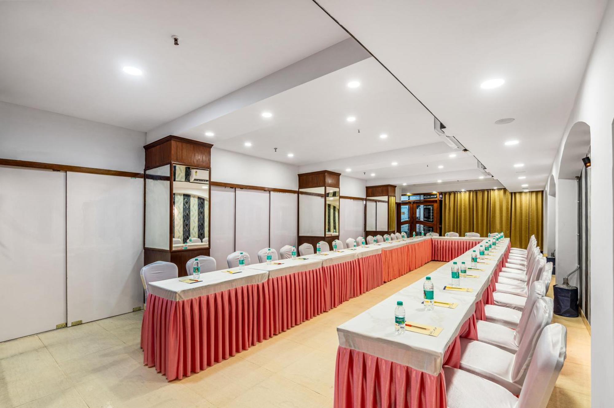 Hotel Nice Palace Delhi  Exterior foto