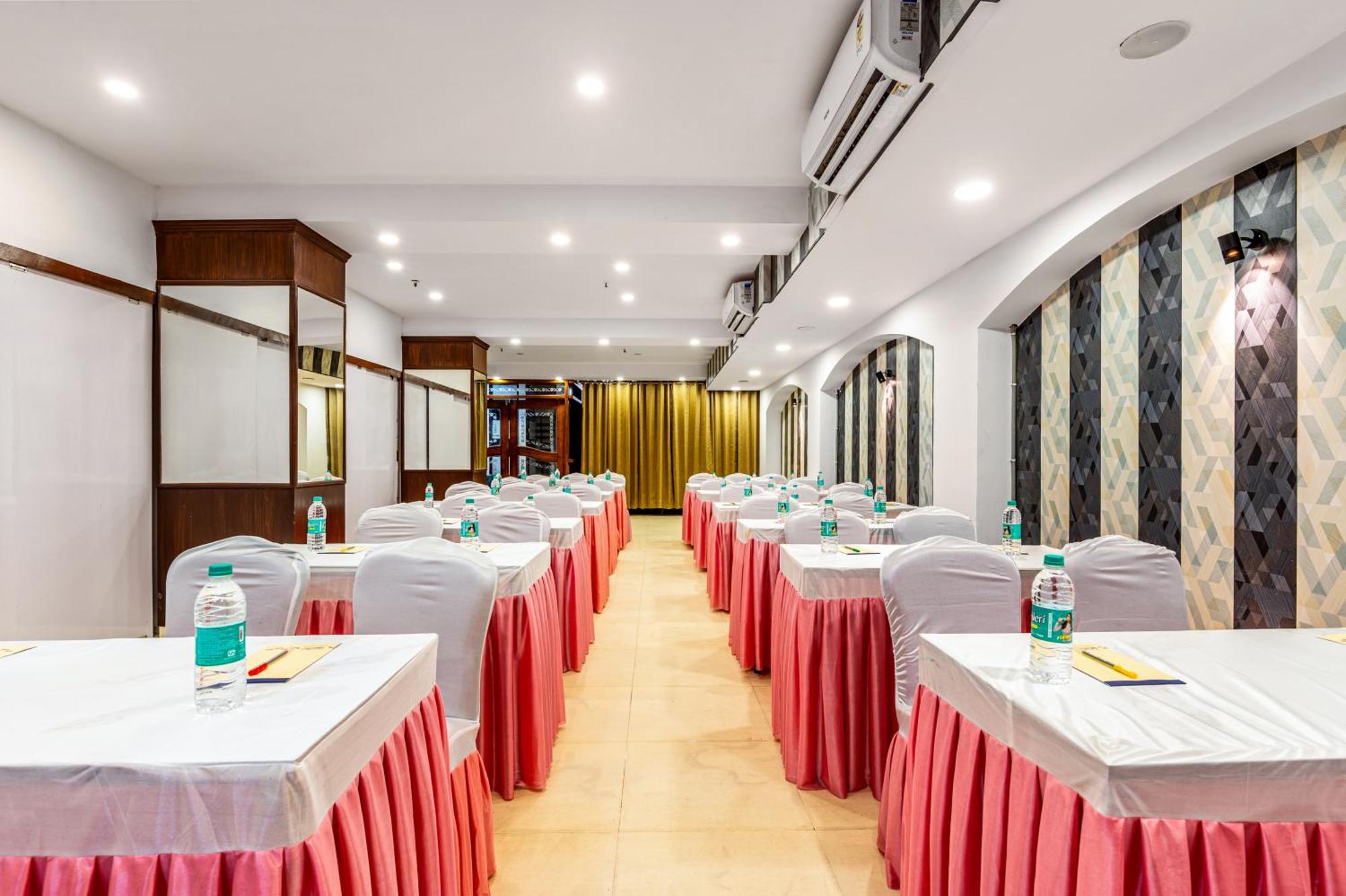 Hotel Nice Palace Delhi  Exterior foto