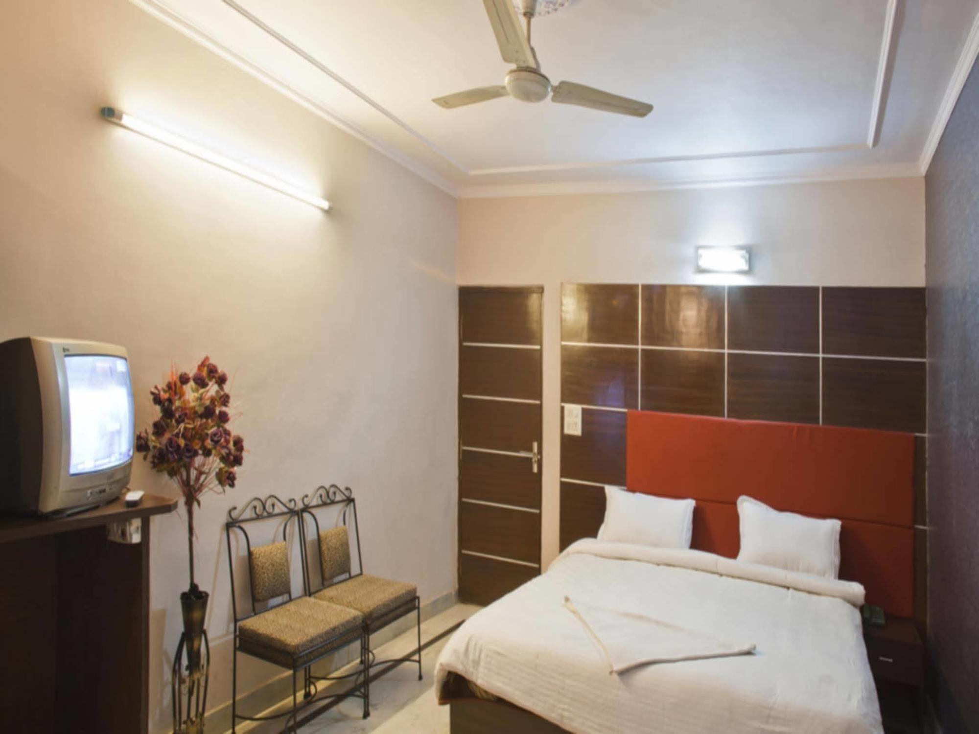 Hotel Nice Palace Delhi  Exterior foto